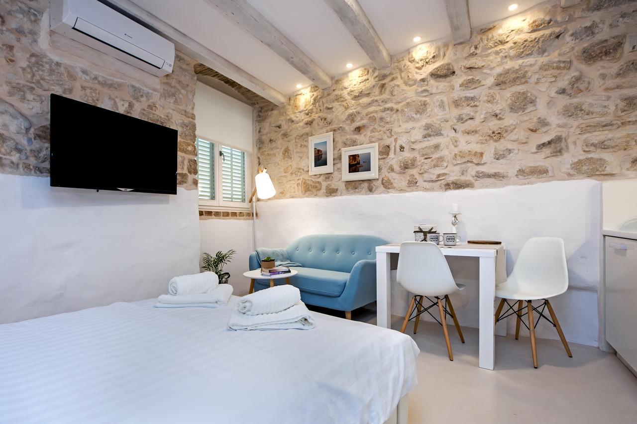 Luna Rooms And Studios Rovinj Exterior photo