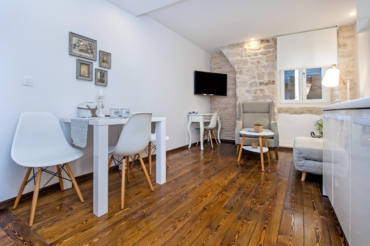 Luna Rooms And Studios Rovinj Exterior photo